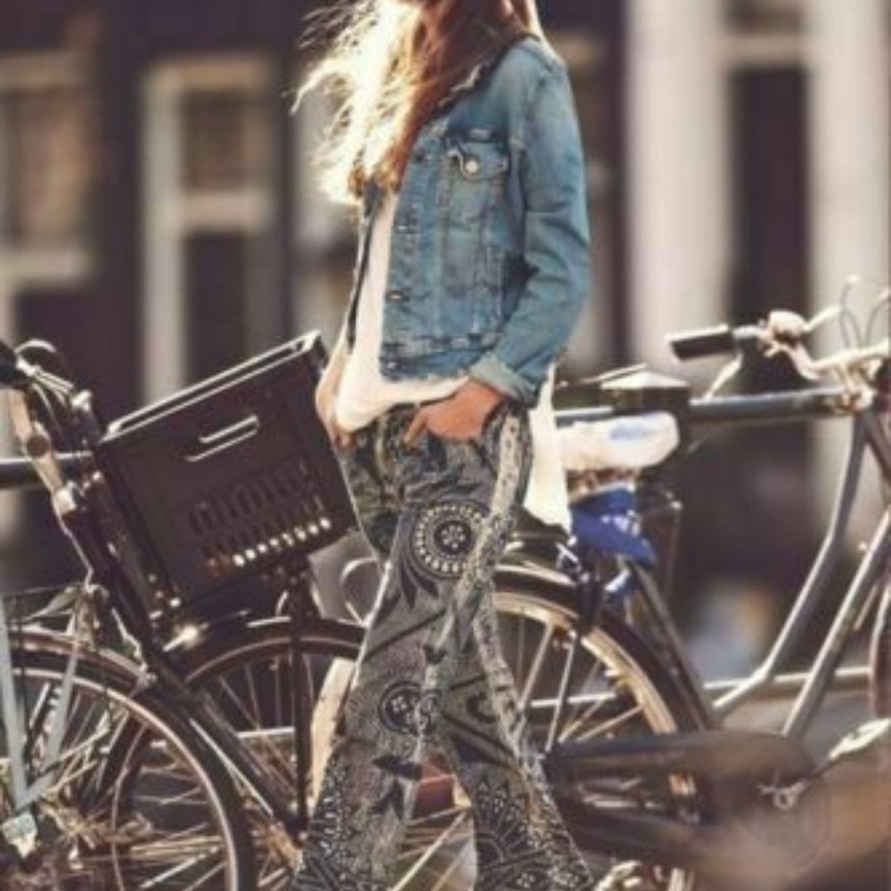 Free People Bali Printed Flare Jeans 25 NWOT